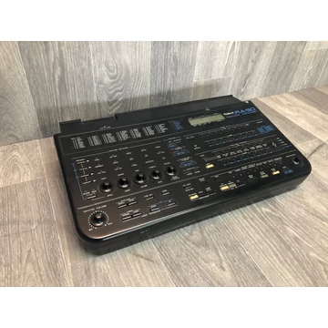 Roland RA-90