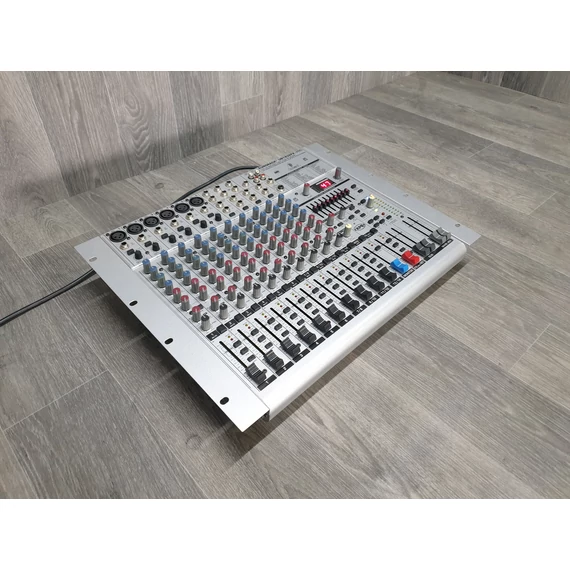 Behringer UB 1832 FX-Pro